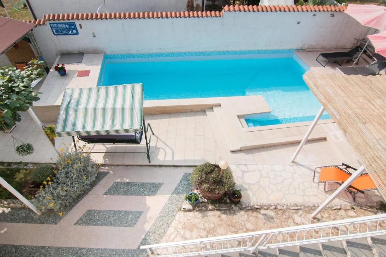 Villa Palma Fazana 0*,
